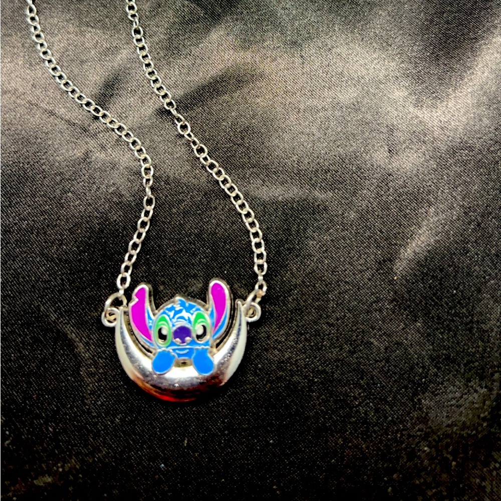 Stitch necklace